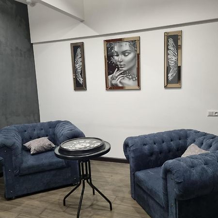 Day Inn Hotel Jerevan Buitenkant foto