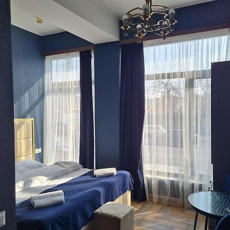 Day Inn Hotel Jerevan Buitenkant foto