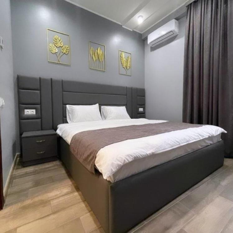 Day Inn Hotel Jerevan Buitenkant foto