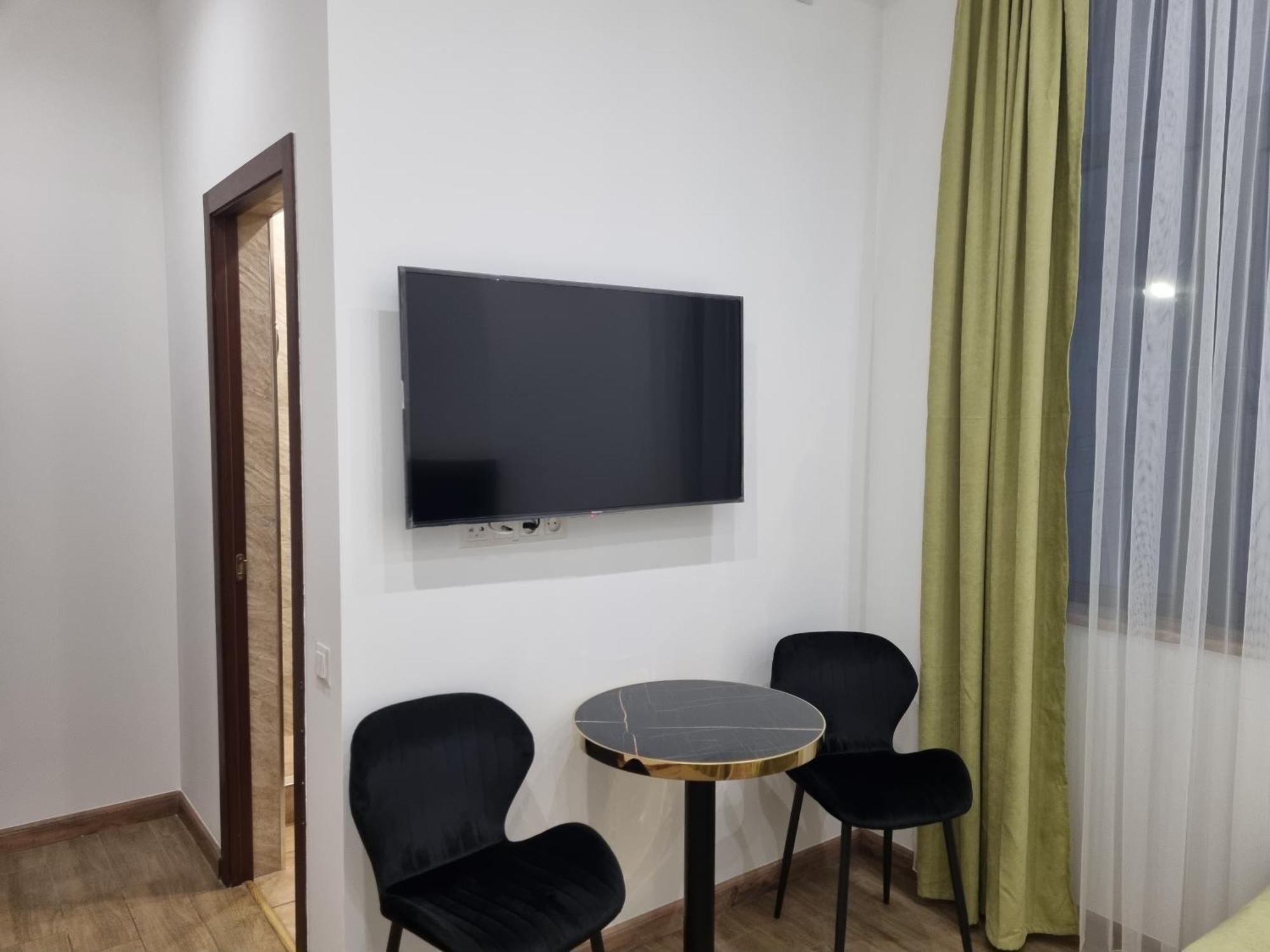 Day Inn Hotel Jerevan Buitenkant foto