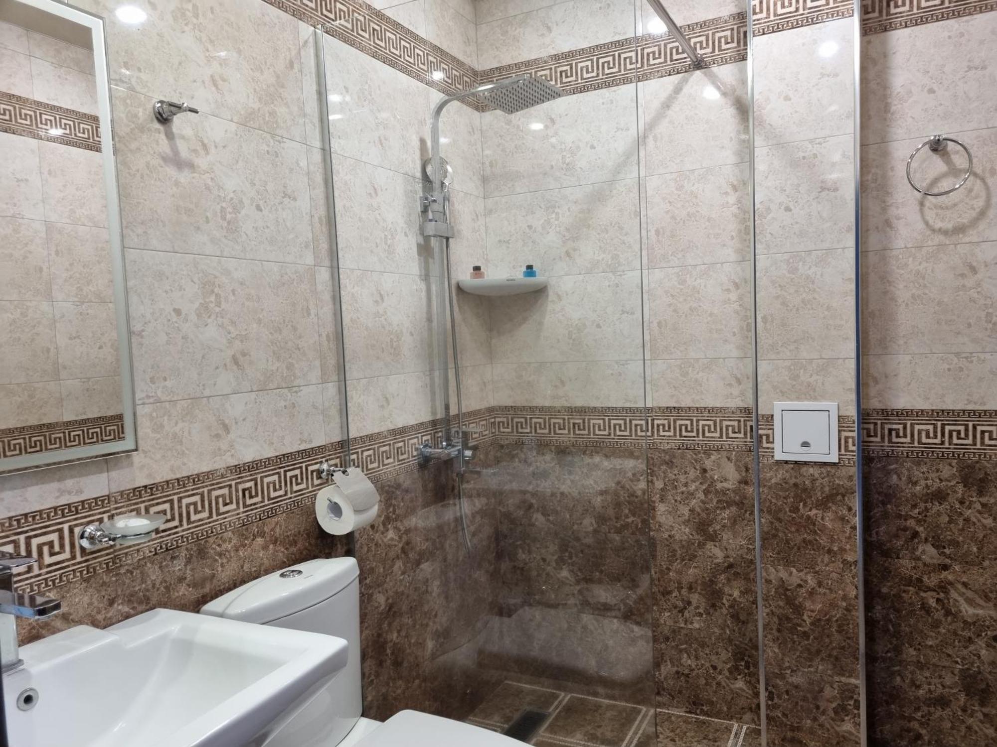 Day Inn Hotel Jerevan Buitenkant foto